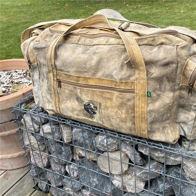 Canvas barrel bag